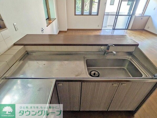 リフィーネめじろ台の物件内観写真